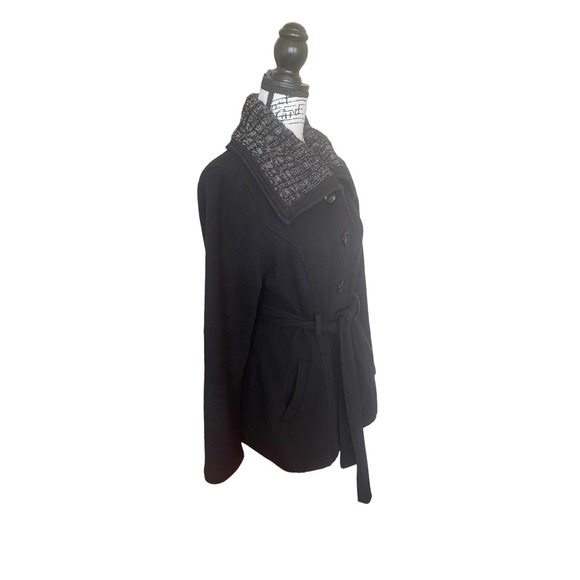 Women’s Contemporary Style Signature Studio Size Medium Black Jacket with belt - Picture 5 of 11